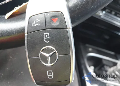 2019 Mercedes-Benz A 220 4Matic z USA, uszkodzony, nr VIN WDD3G4FB3KW002274